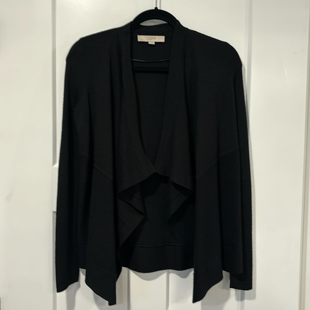 LOFT Women’s black open draped cardigan size XS